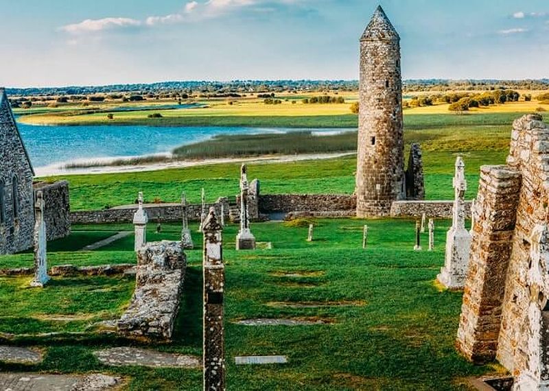 Clonmacnoise Round Tower