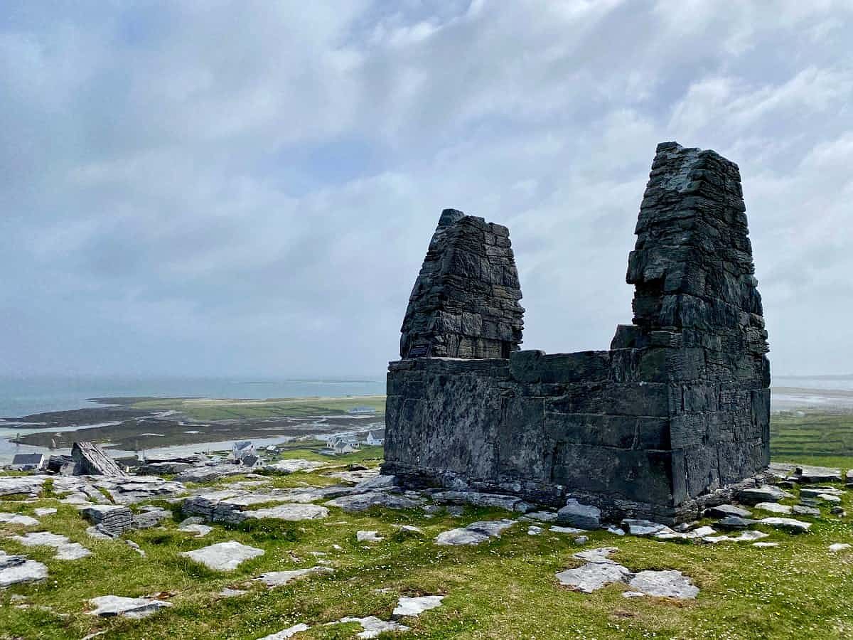 Dramatic cliffs and fort ruins on Inishmore