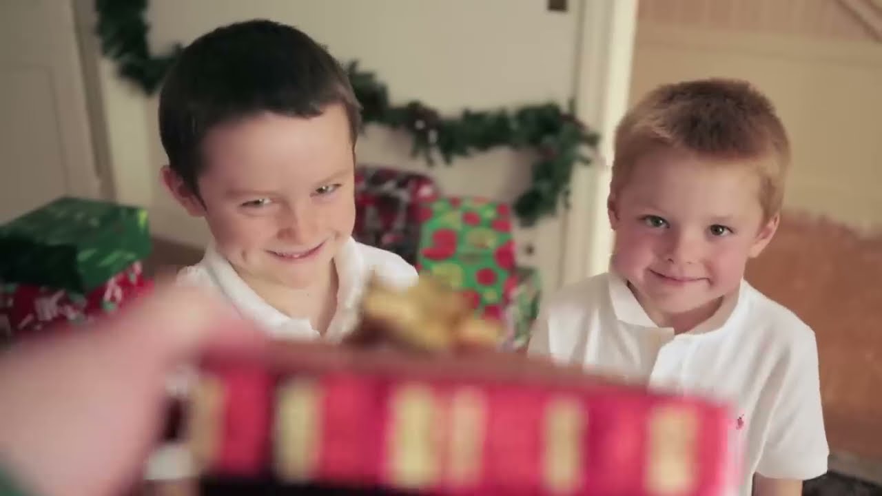 The Heart of the Holidays: Discovering Ireland Christmas Songs